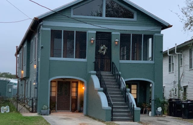 1810 Moss St - 1810 Moss Street, New Orleans, LA 70119