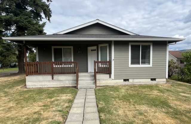 Photo of 1032 Cherry Street