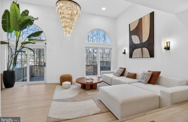 Photo of 11433 HERITAGE OAK Court