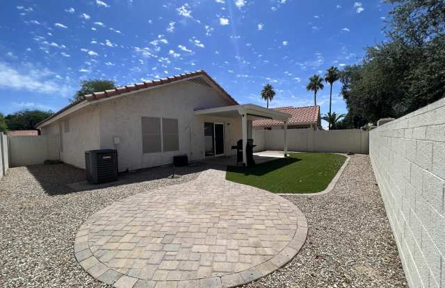 1029 W Cantebria Drive