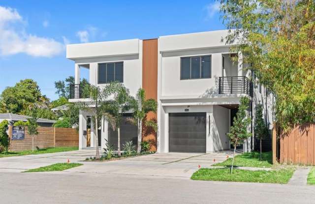 Photo of 1314 NE 13th Ave