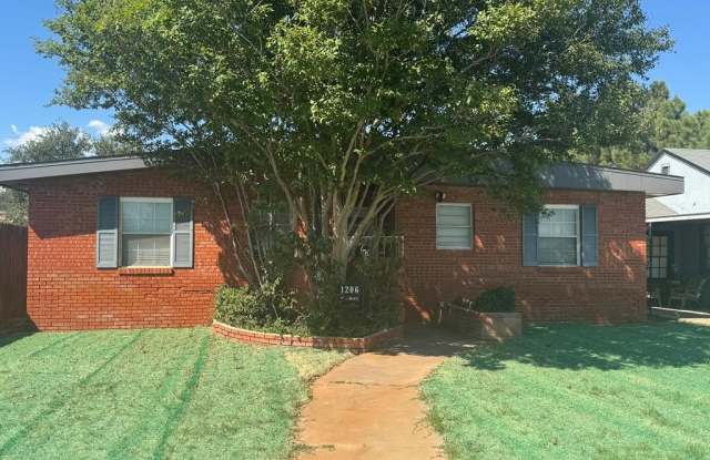 Photo of 1206 W Missouri