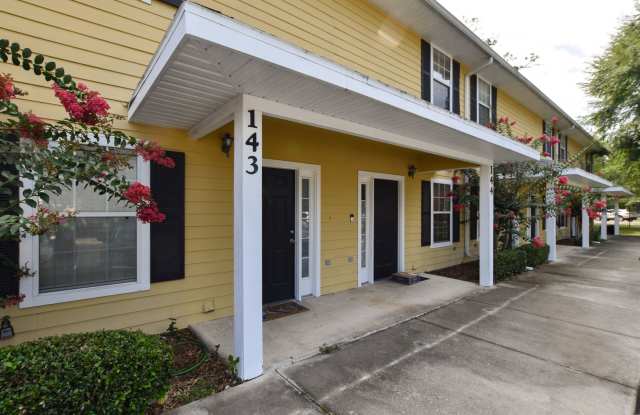 2951 SW 35th PL #143 (Wood's Edge South)