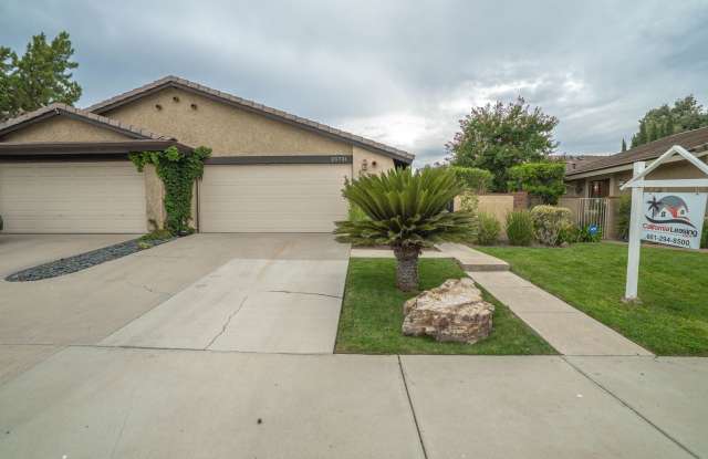 Charming Single-Story 3 Bedroom Home for Rent in Valencia!