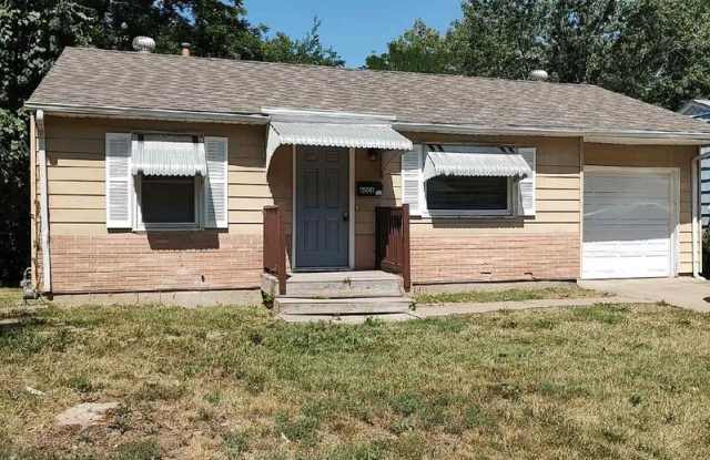 6008 S Benton Ave