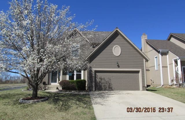 13234 Knox St - 13234 Knox Street, Overland Park, KS 66213