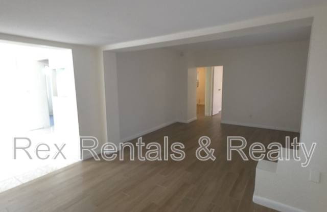 6559 Bougainvilla Avenue South