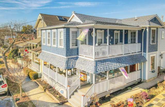 69 Franklin Avenue unit: 1