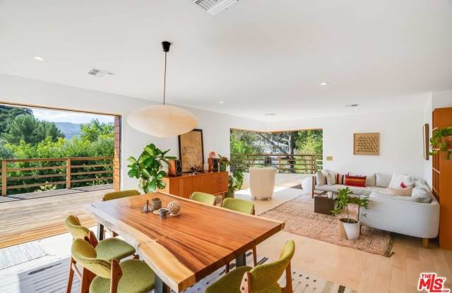 2508 Topanga Skyline Dr