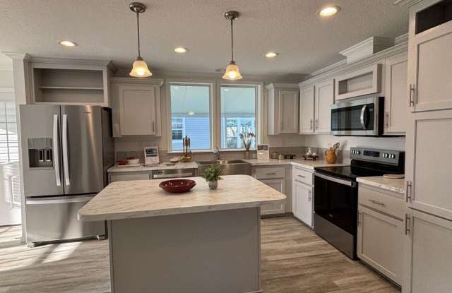 246 Bimini Cay Circle