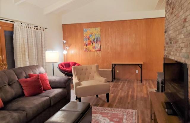 Photo of 6929 Mcquillan Cir