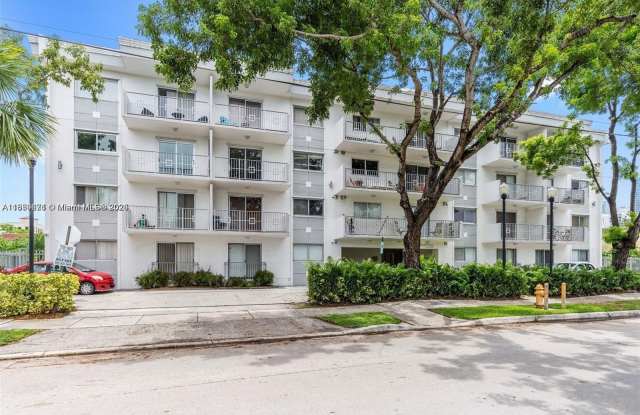 Photo of 445 SW 11th St