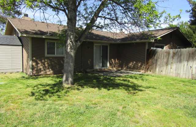 5877 North Streamside Place