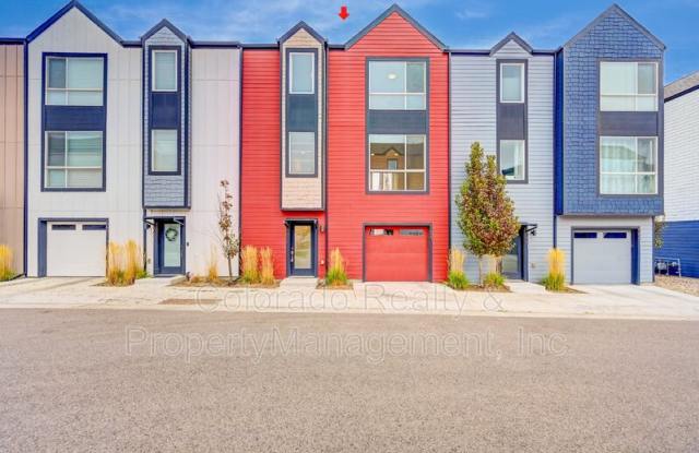 5671 W 11th Pl