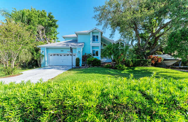 8102 17th Avenue West