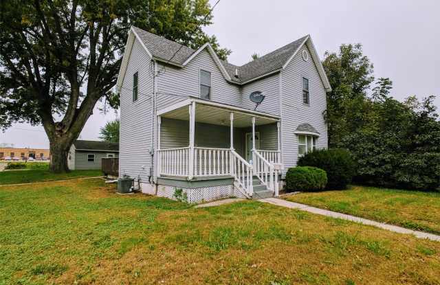 738 West Front Street