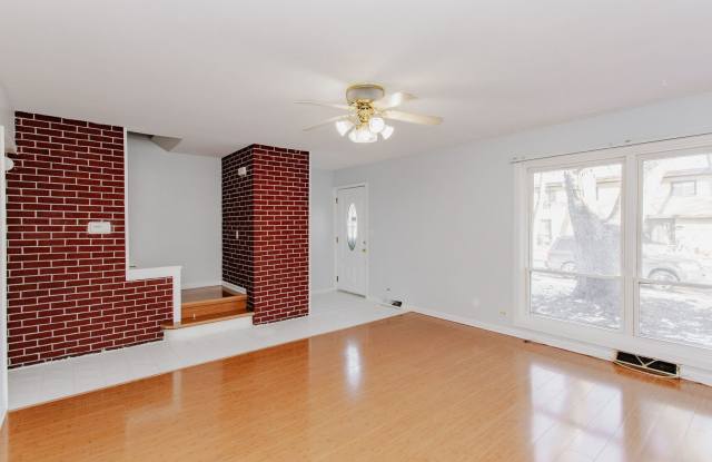 612 Maple Court unit: 612