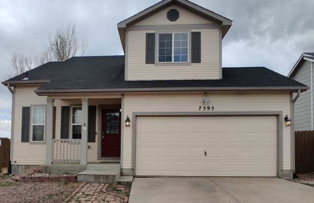 4 Bedroom Updated Home in Fountain!