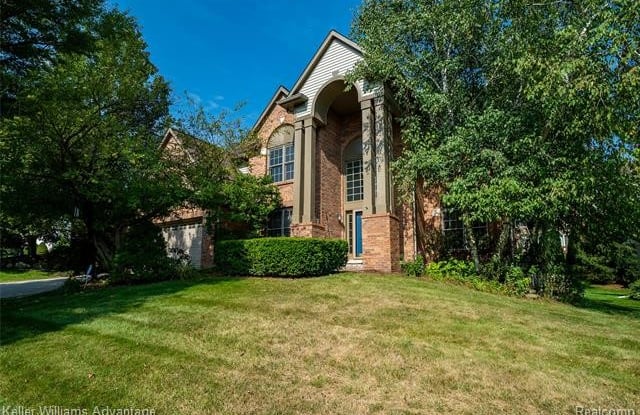 2877 LESLIE PARK Circle - 2877 Leslie Park Circle, Ann Arbor, MI 48105