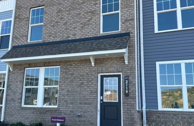 NEW and beautiful Henrico townhome for rent - 2119 Blossom Trail Avenue, East Highland Park, VA 23222