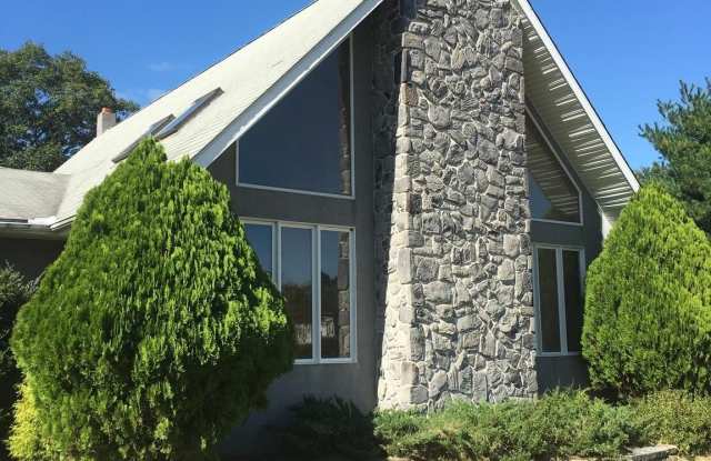 561 MULLICA HILL Road