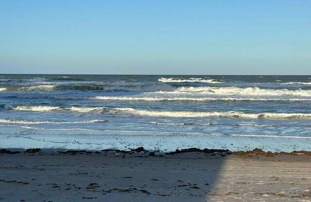 2727 N Atlantic Avenue unit: 211