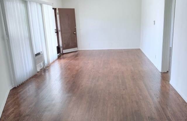 Crescent Heights 1224