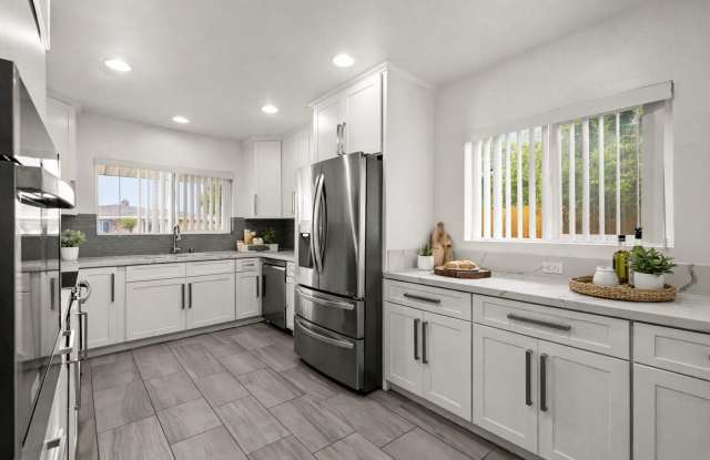 7 Bed 3 Bath House on Prime Dorothy Way - Minutes Walk to Campus!!