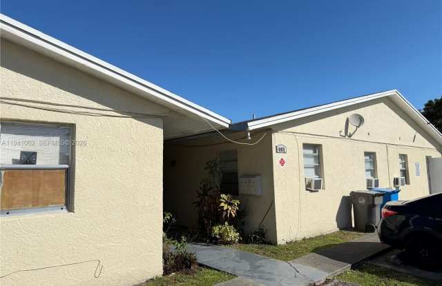 Photo of 4801 SW 18th St