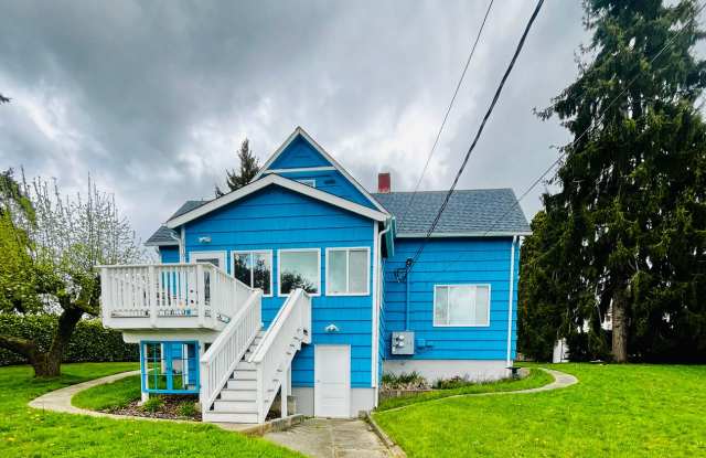 Newly Remodeled Apartment in the Center of Downtown Poulsbo! photos photos