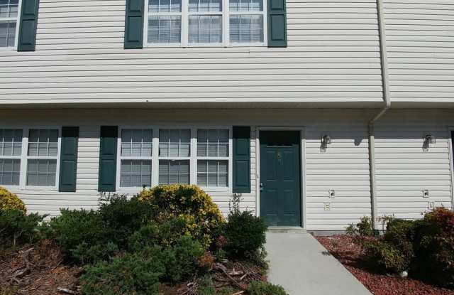 Townhome in Swansboro with 2 Master Suites + Community Pool. Showings Available!