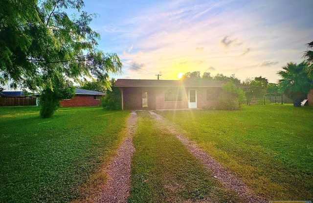 Photo of 427 David Cuervo St.