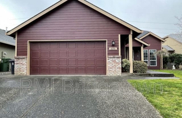 18201 SW 135th Ter - 18201 Southwest 135th Terrace, Tualatin, OR 97062