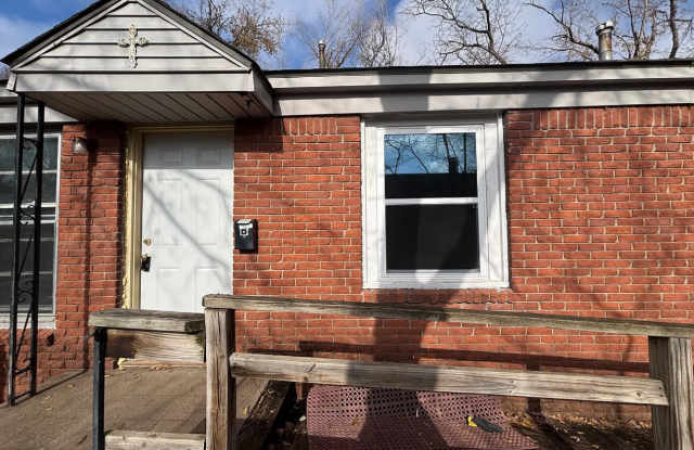 1039 South Laura Street - B