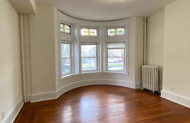 Photo of Nice, large 1 bed in a prime location in Allston.