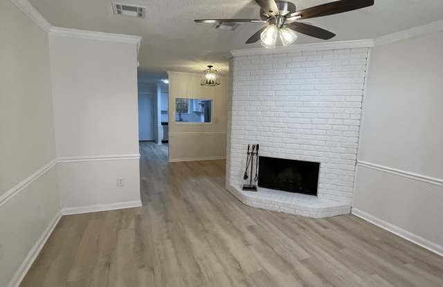 319 Deckbar Ave Unit 103
