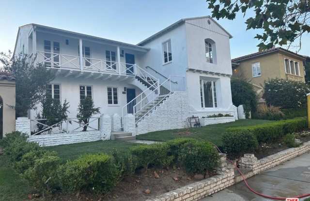 Photo of 1163 S Crescent Heights Blvd