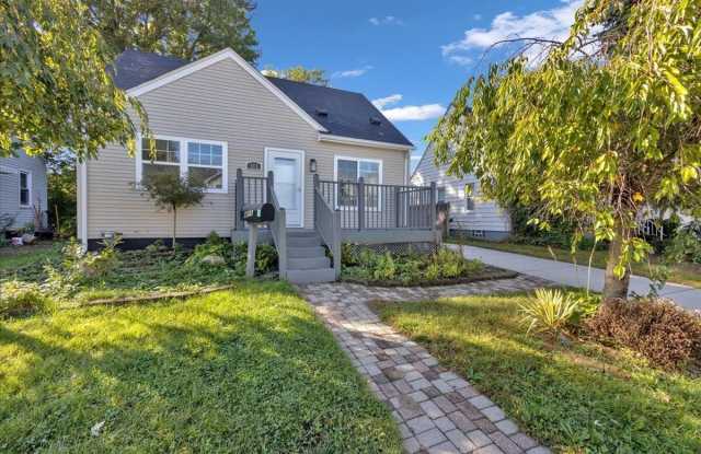 411 W Barrett Avenue