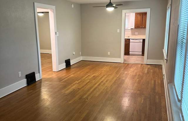 $1919 | 2BR/1BA | Cute Dog Friendly Home near Patty Jewett Golf Course