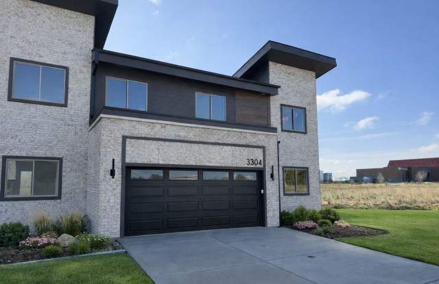 Brand New Three Bedroom Ames Townhome with first month free!