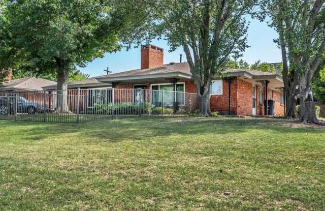 Duplex for rent in heart of OKC