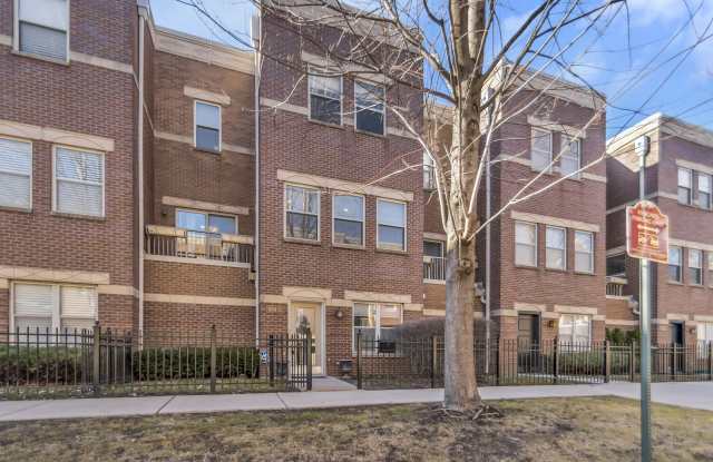834 E 42nd Pl - 834 East 42nd Place, Chicago, IL 60653