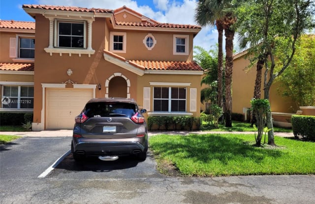 8551 NW 138th St - 8551 NW 138th St, Miami Lakes, FL 33016