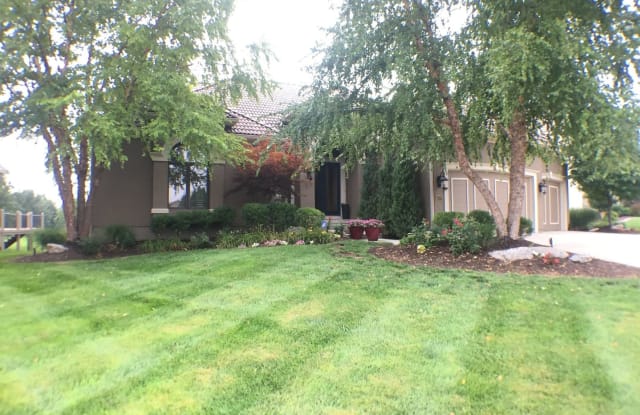 10703 W 145th Terr - 10703 W 145th Ter, Overland Park, KS 66221