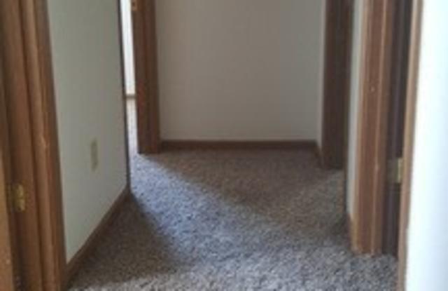 3 Bed 2.5 Bath 2 Car Garage Split Duplex- Pets ok!