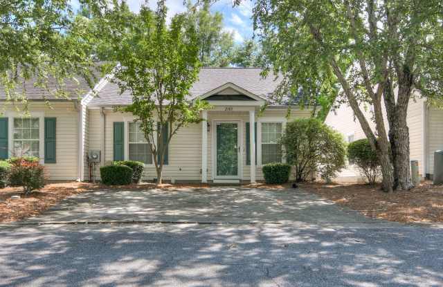 2 Bedroom 2 Bath Townhouse