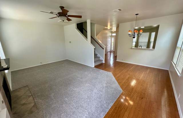 3 bedroom townhome - Don't miss out!