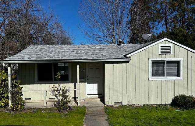 1370 Lee St - 1370 Lee Street, Ashland, OR 97520