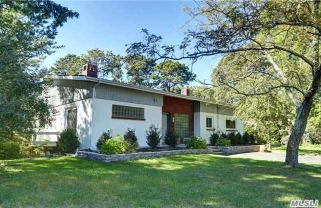 12 Flocee Ln - 12 Flocee Lane, Hampton Bays, NY 11946