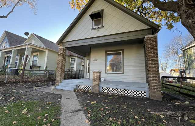 617 Splitlog Avenue